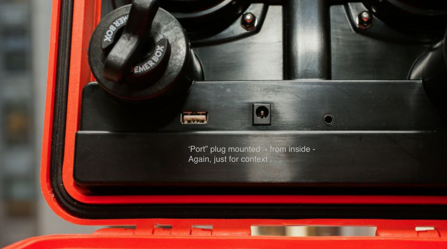 Demer Box - port plug - inside shot.png