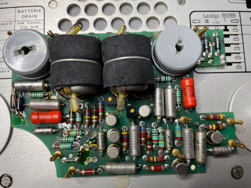 Nagra IS mic amp. top.jpg